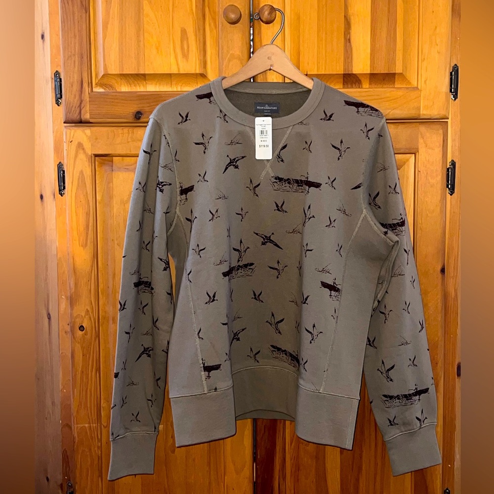 L.L. Bean man’s crew neck sweatshirt size (M) signature M R NWT